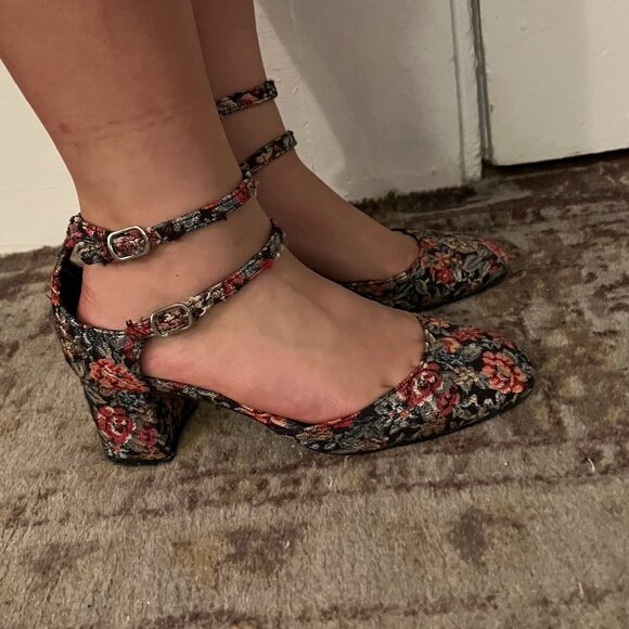 L'Intervalle Floral Tapestry Heels - Picture 5 of 5